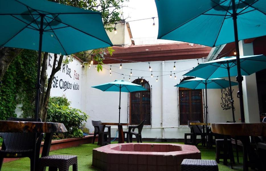 Nostalgic Hostel B&B Guatemala City Exterior photo